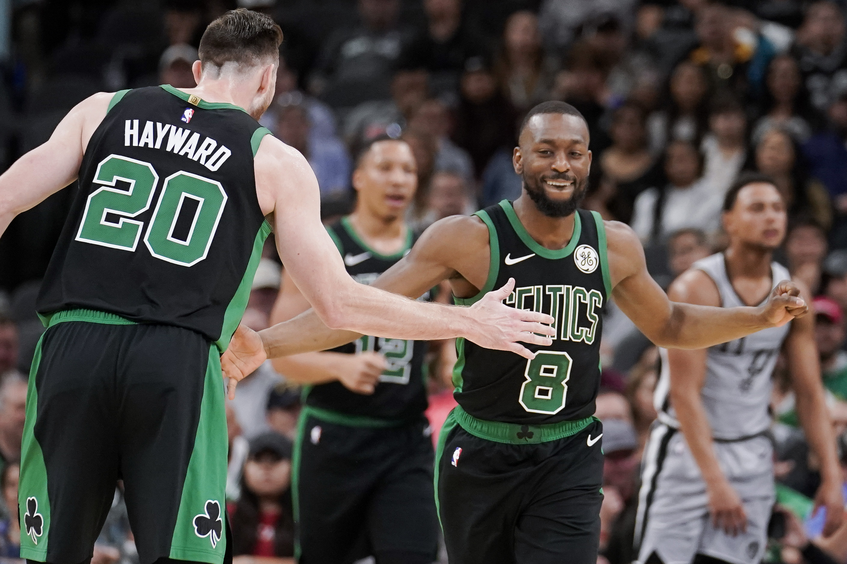 Celtics' Hayward breaks left hand, out at least a month