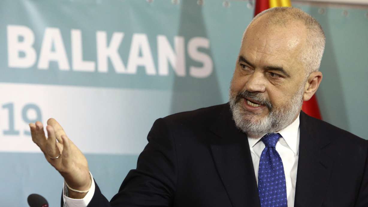 Western Balkan leaders seek to create region without borders