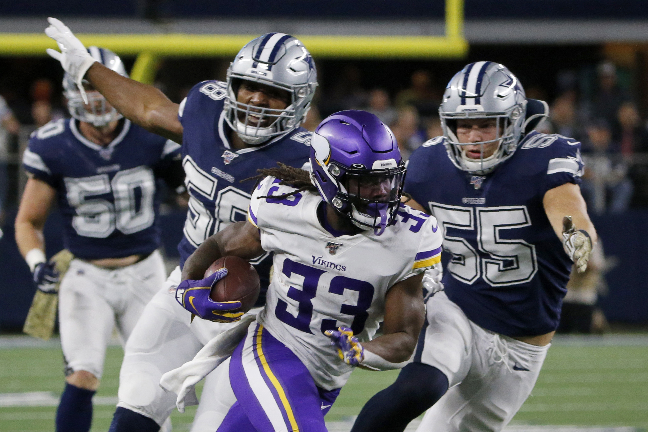 Cook leads Vikings to 28-24 prime-time road win over Cowboys
