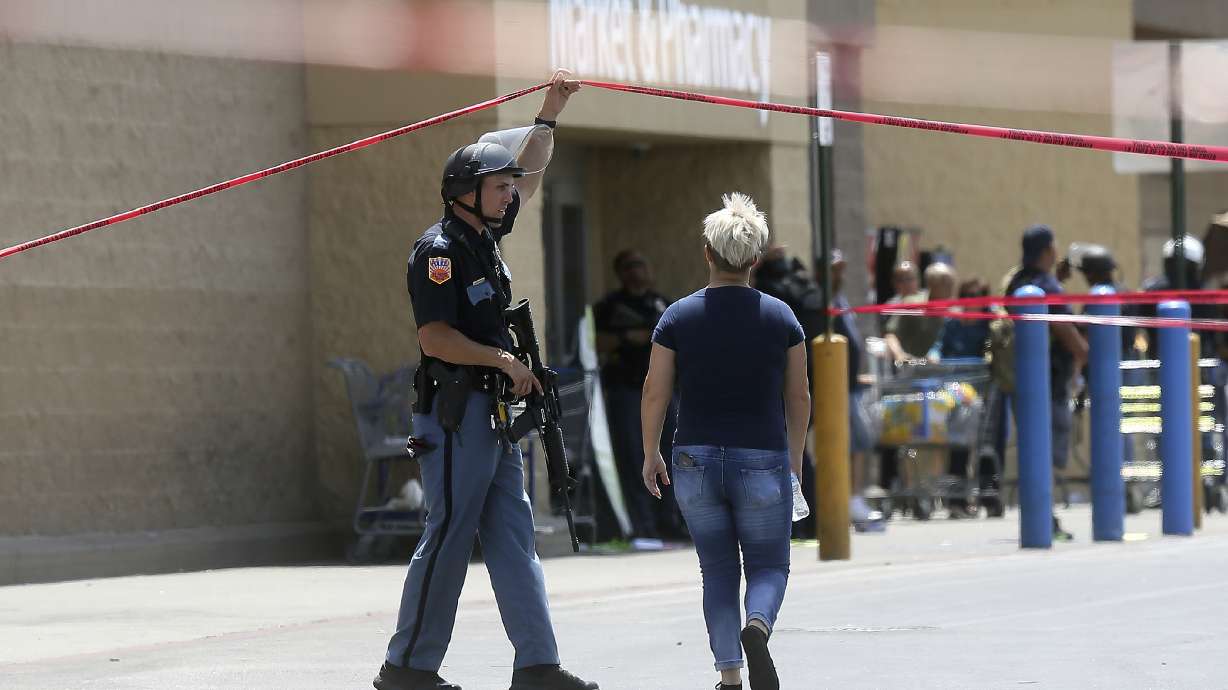 Walmart hires off-duty officers ahead of El Paso reopening