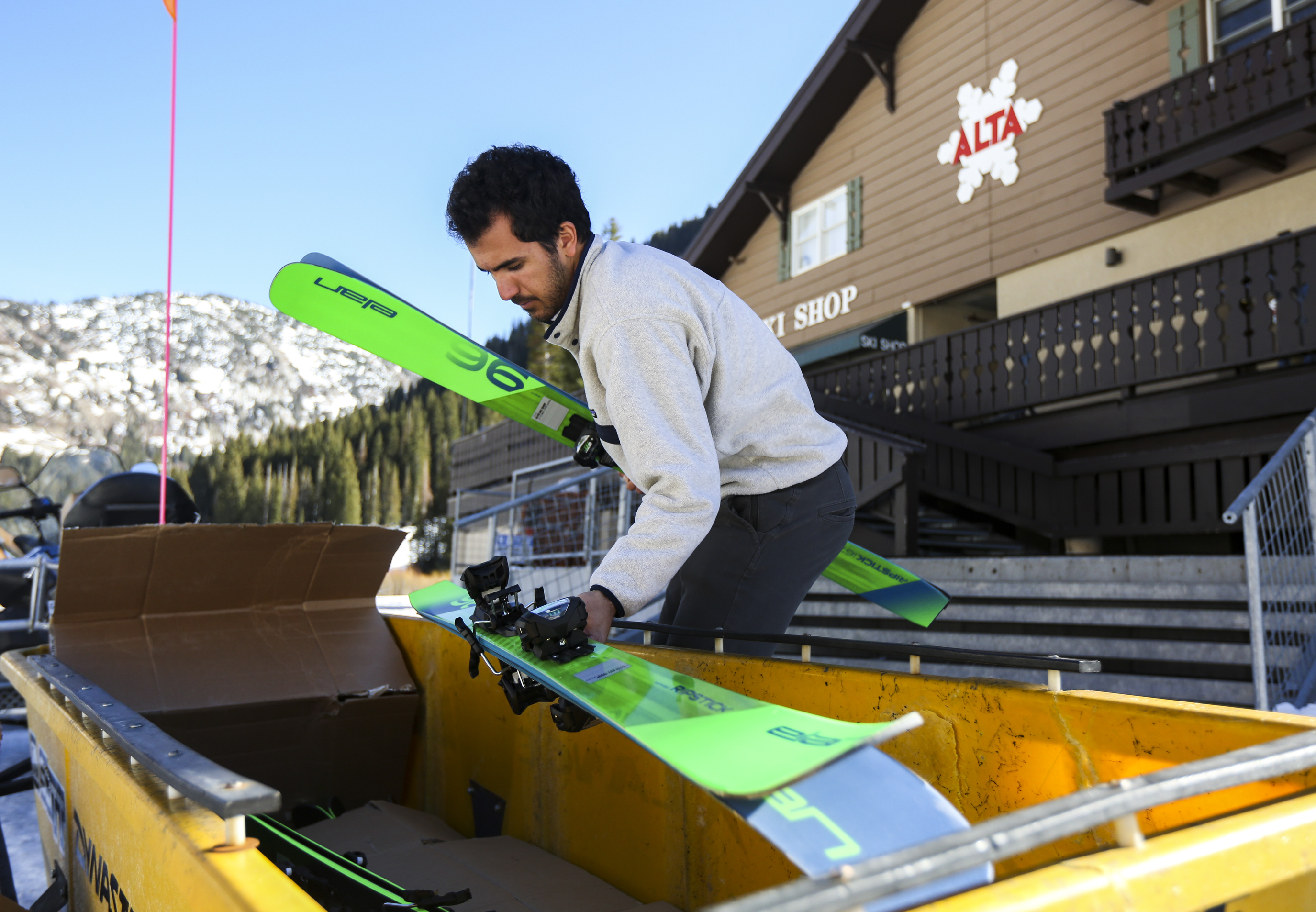Utah ski resorts upping perks for seasonal workers in tight job market