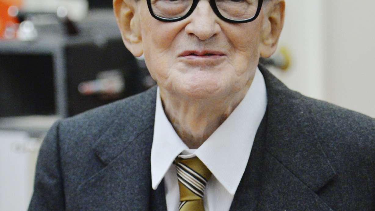 Czech filmmaker Vojtech Jasny dies at age 93