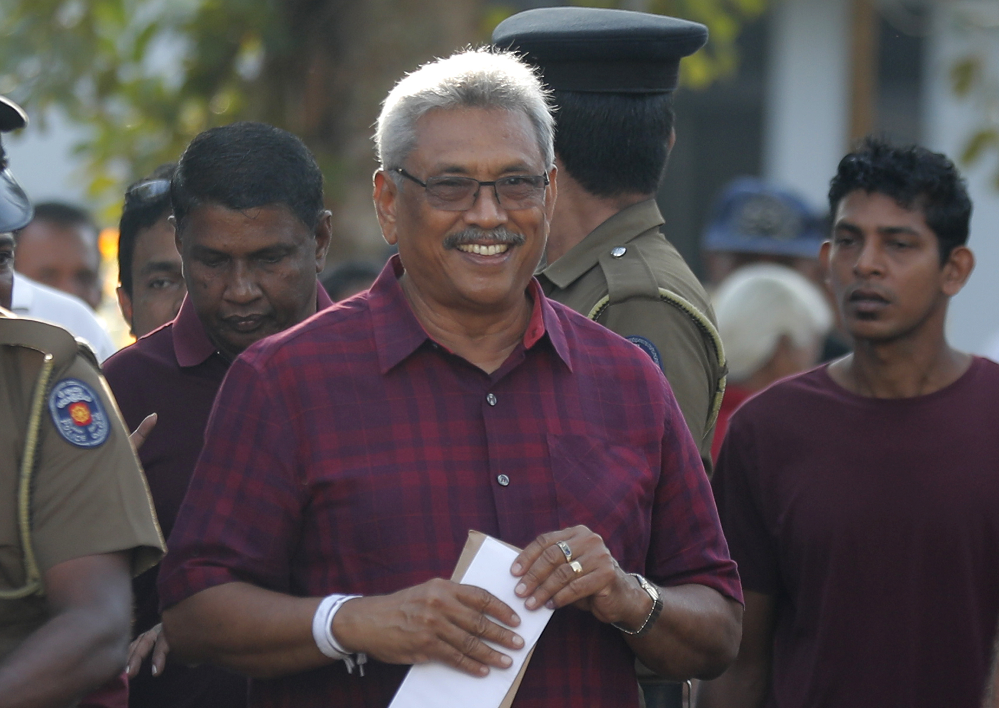 Former Sri Lankan defense chief wins presidential vote