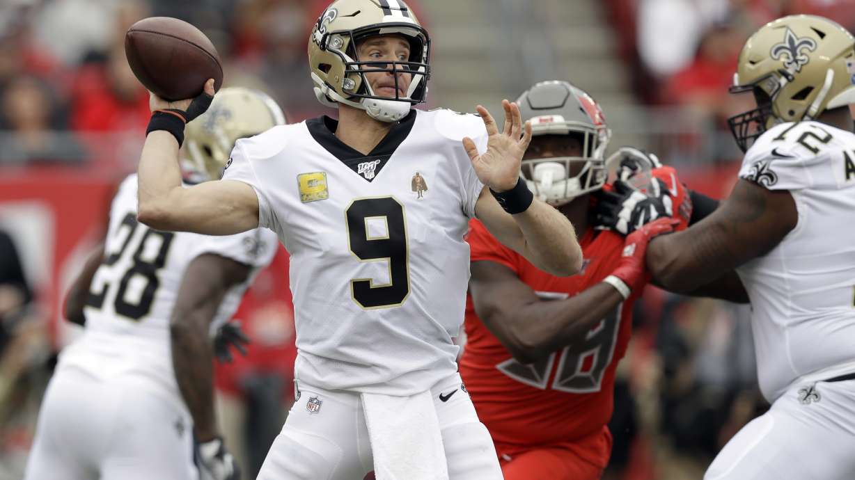 Brees throws for 228 yards, 3 TDs as Saints beat Bucs 34-17