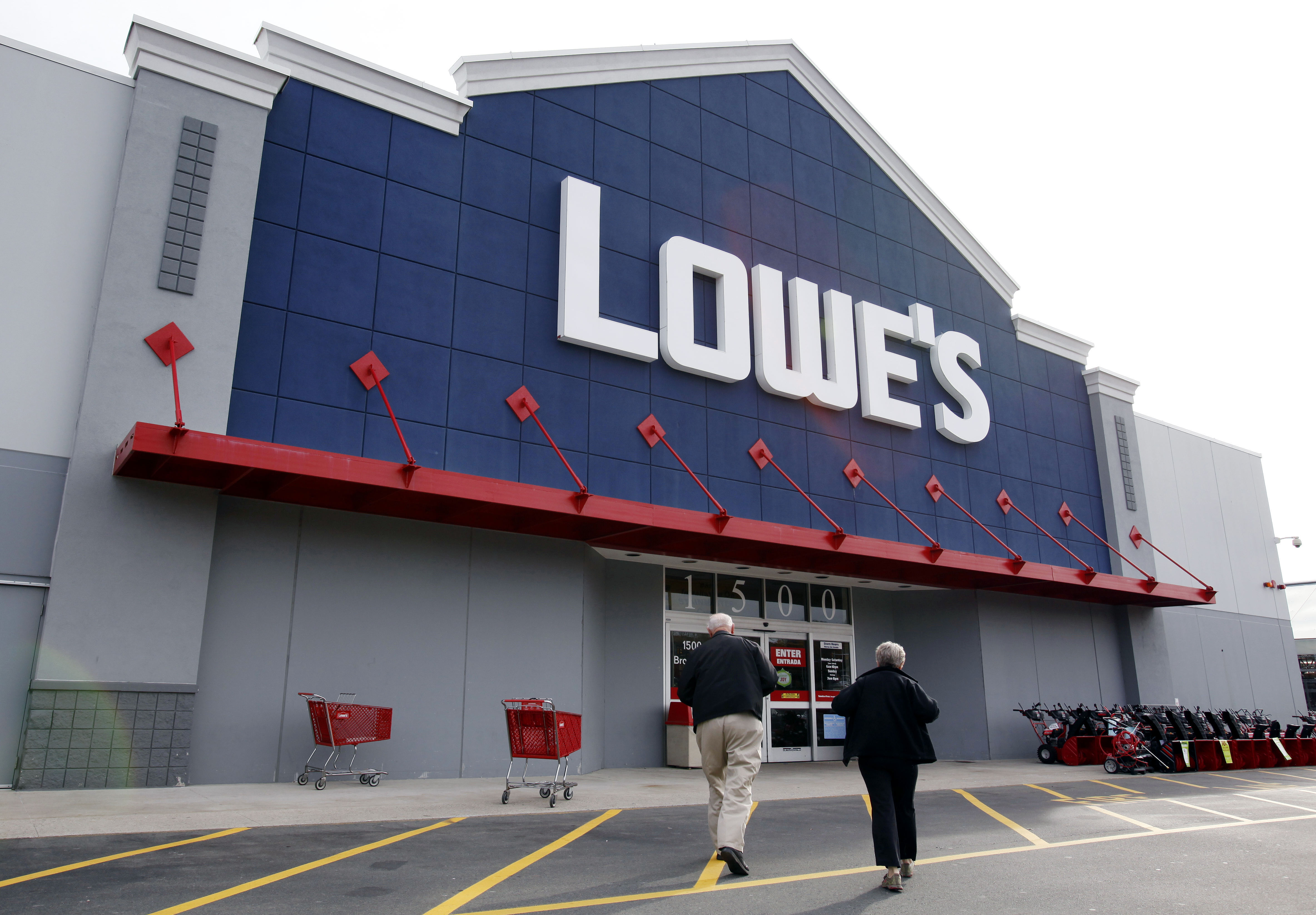 Lowe's 3Q profit buoyed by strong economy; lifts outlook