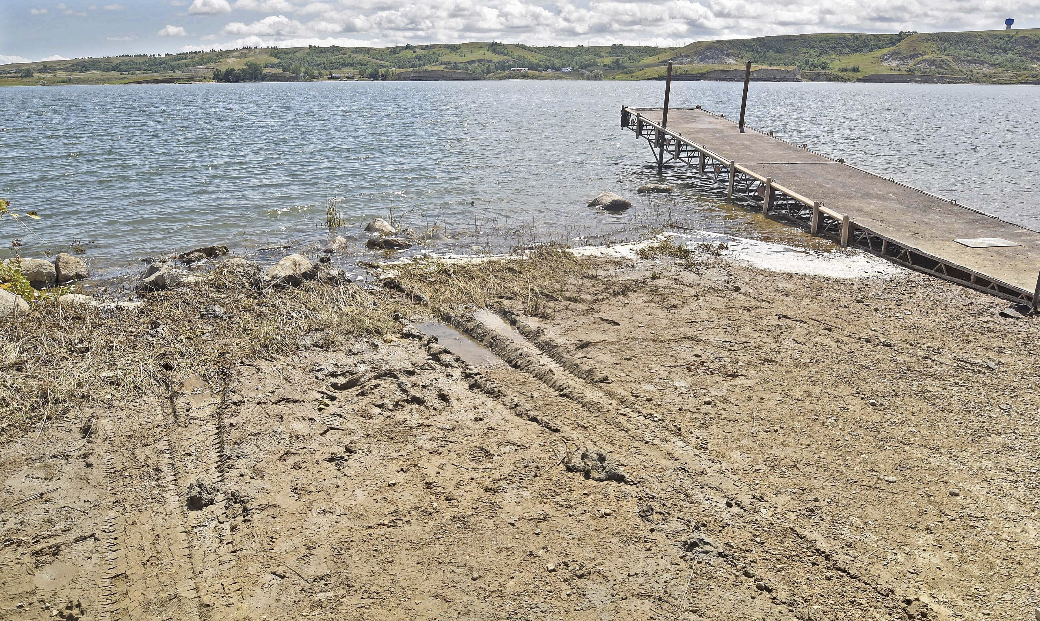 Affidavit: Woman was strapped into seat of submerged truck