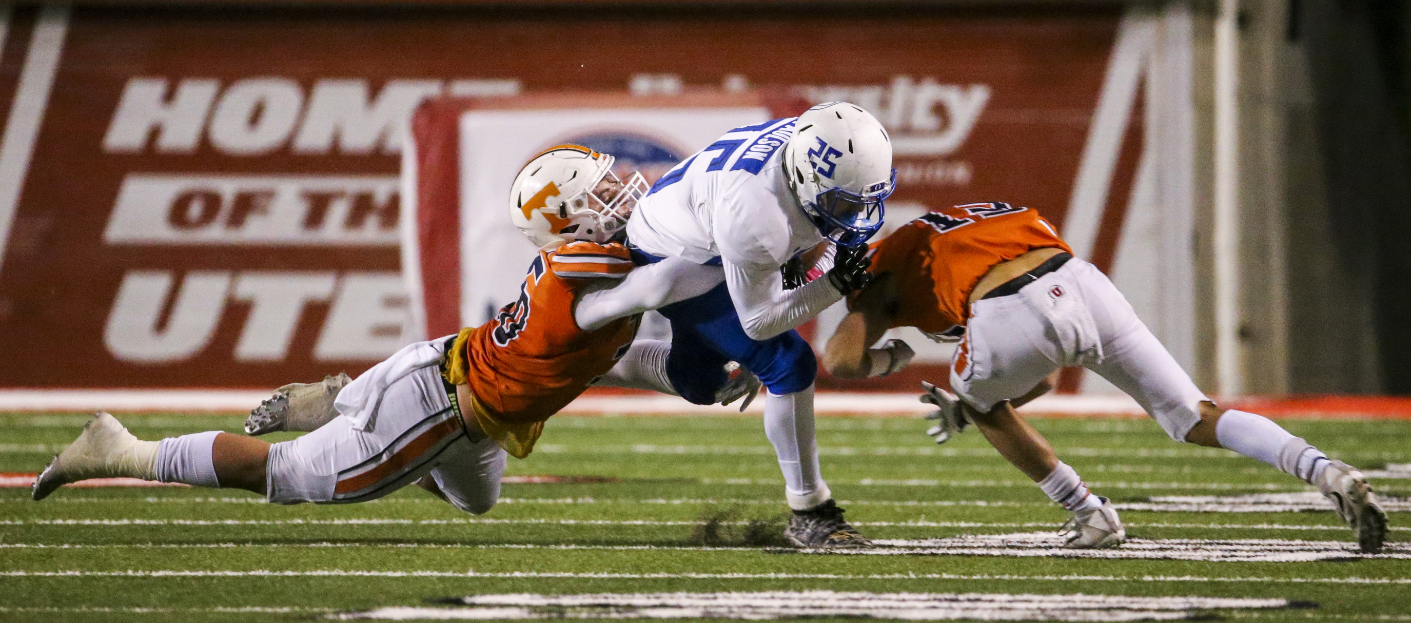 Orem's Noah Sewell commits to Oregon after leading Tigers by Timpview, 21-7 for 5A title