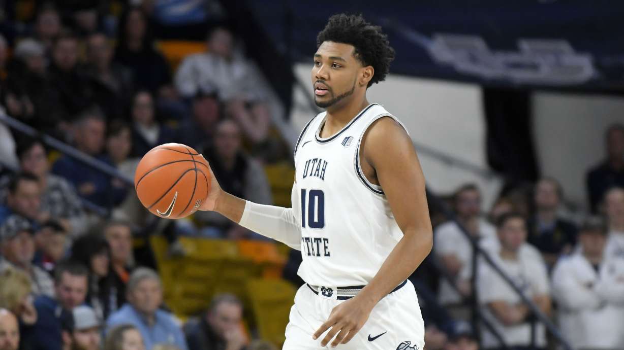 Anderson, No. 15 Utah State pull away late, beat North Texas 68-59