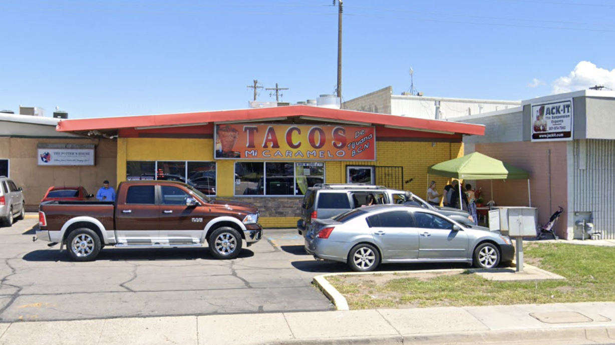 2 charged with kidnapping after allegedly forcing former boss into their vehicle