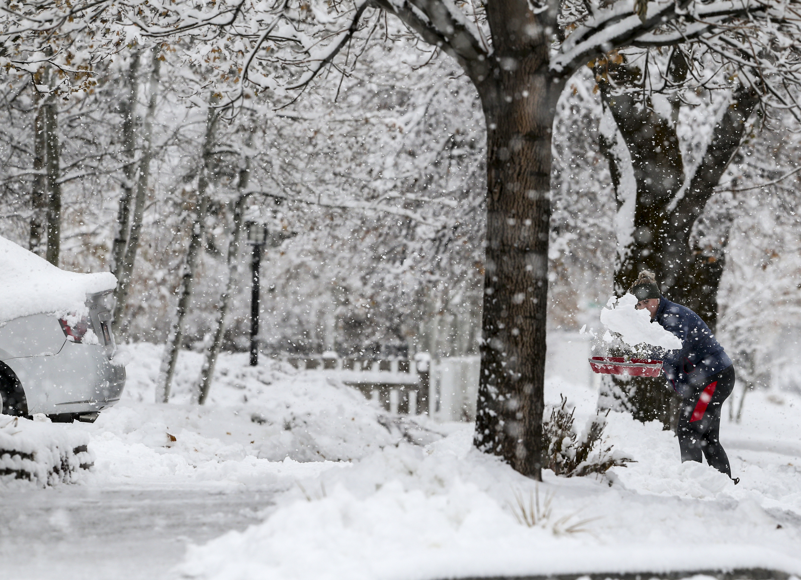 More snow expected Friday after Thanksgiving storm leads to difficult Utah travel 