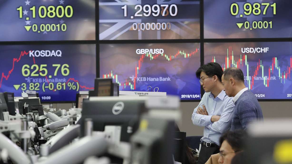 Global stocks turn higher on renewed trade hopes