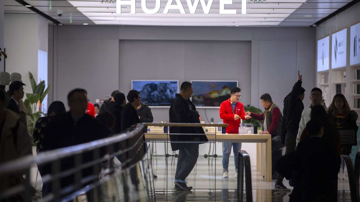 Huawei asks court to throw out US telecom funds ban