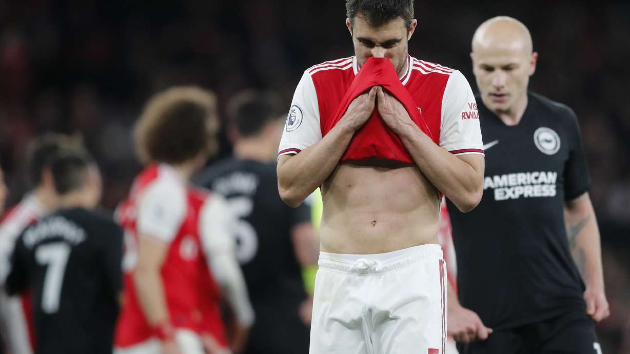 Arsenal endures worst run since 1977; Newcastle wins in EPL