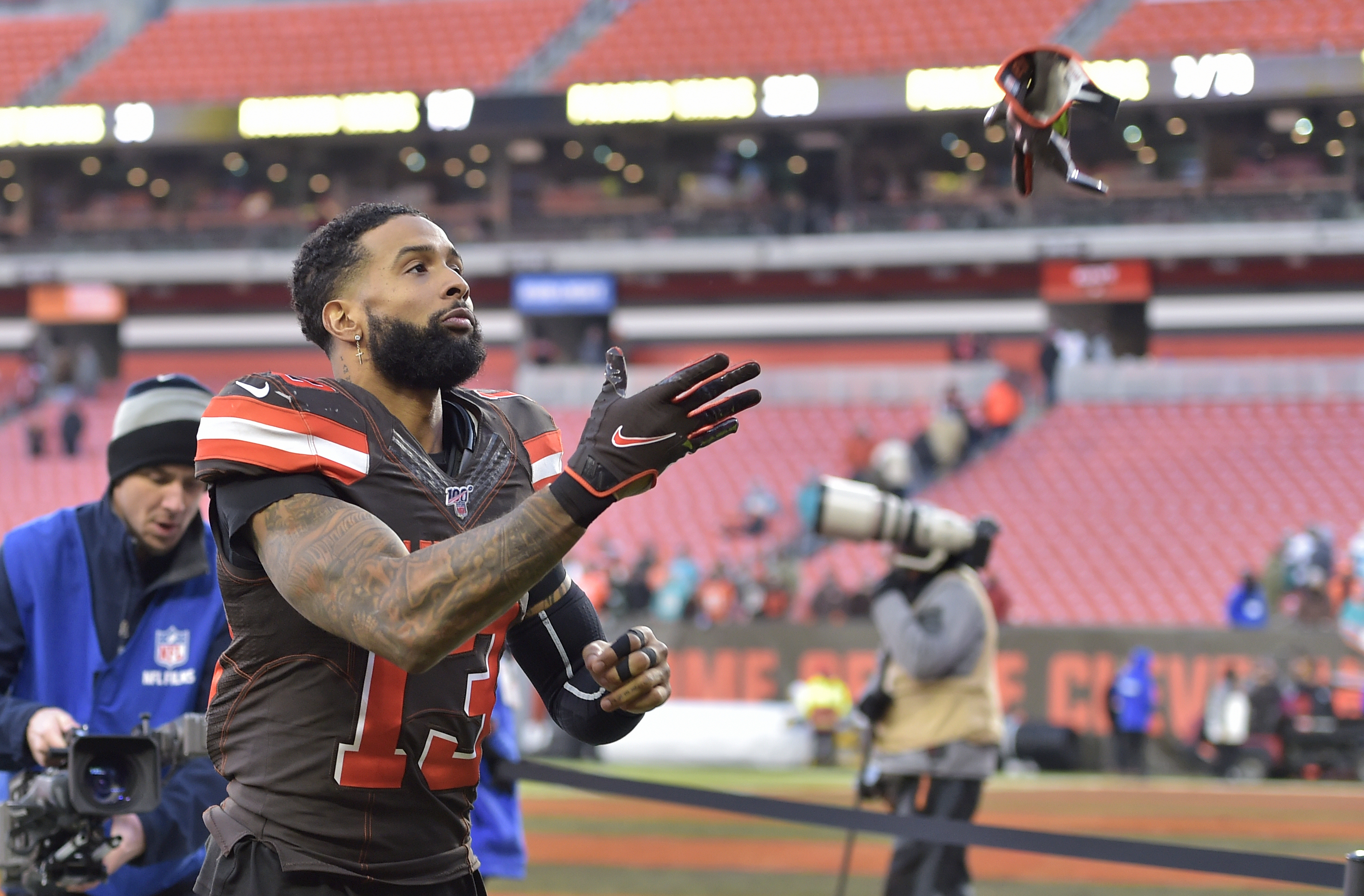 AP Source: Browns' Beckham to have postseason surgery