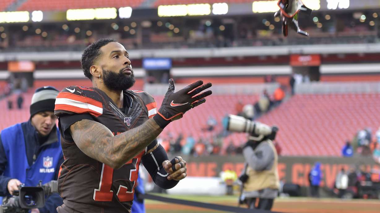 AP Source: Browns' Beckham to have postseason surgery