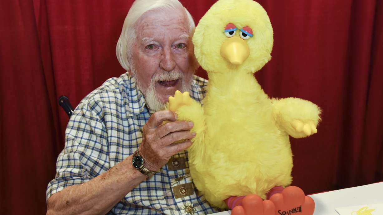 Sesame Street puppeteer Caroll Spinney dies at age 85