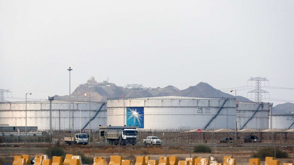 Saudi prince's ambitions hinge on triumphant Aramco sale
