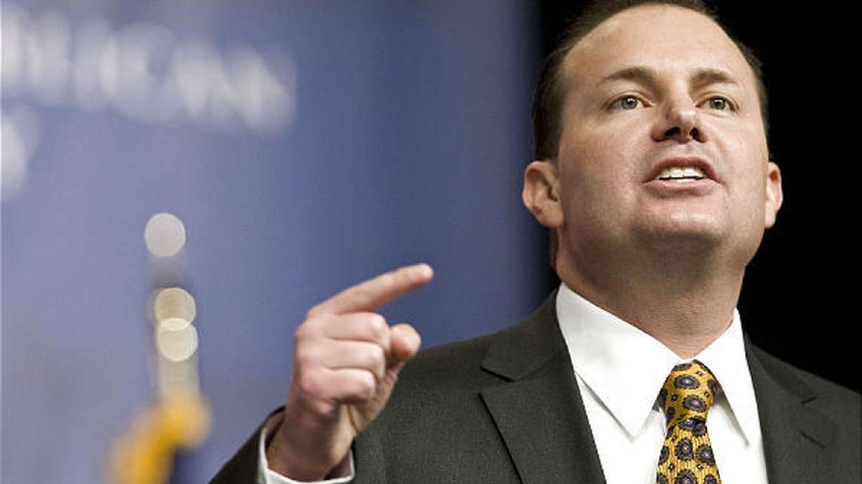Sen. Mike Lee pushes school choice in meeting with Trump, DeVos