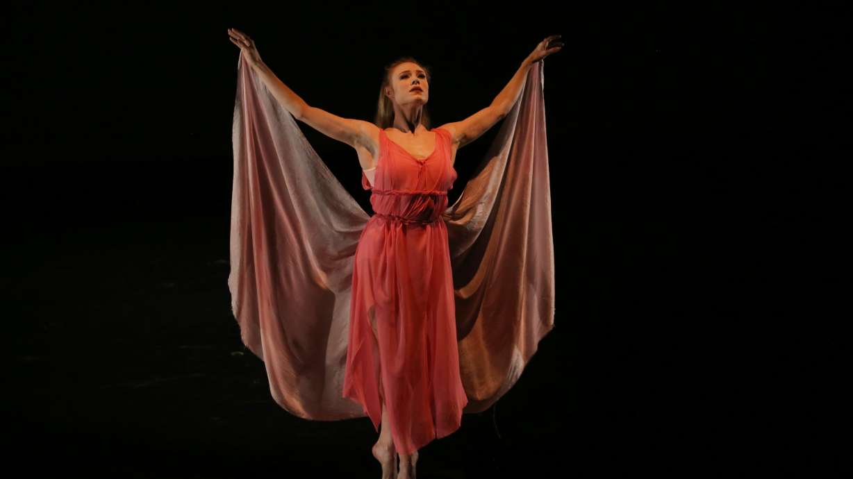 Dancer Sara Mearns channels Isadora Duncan at awards gala