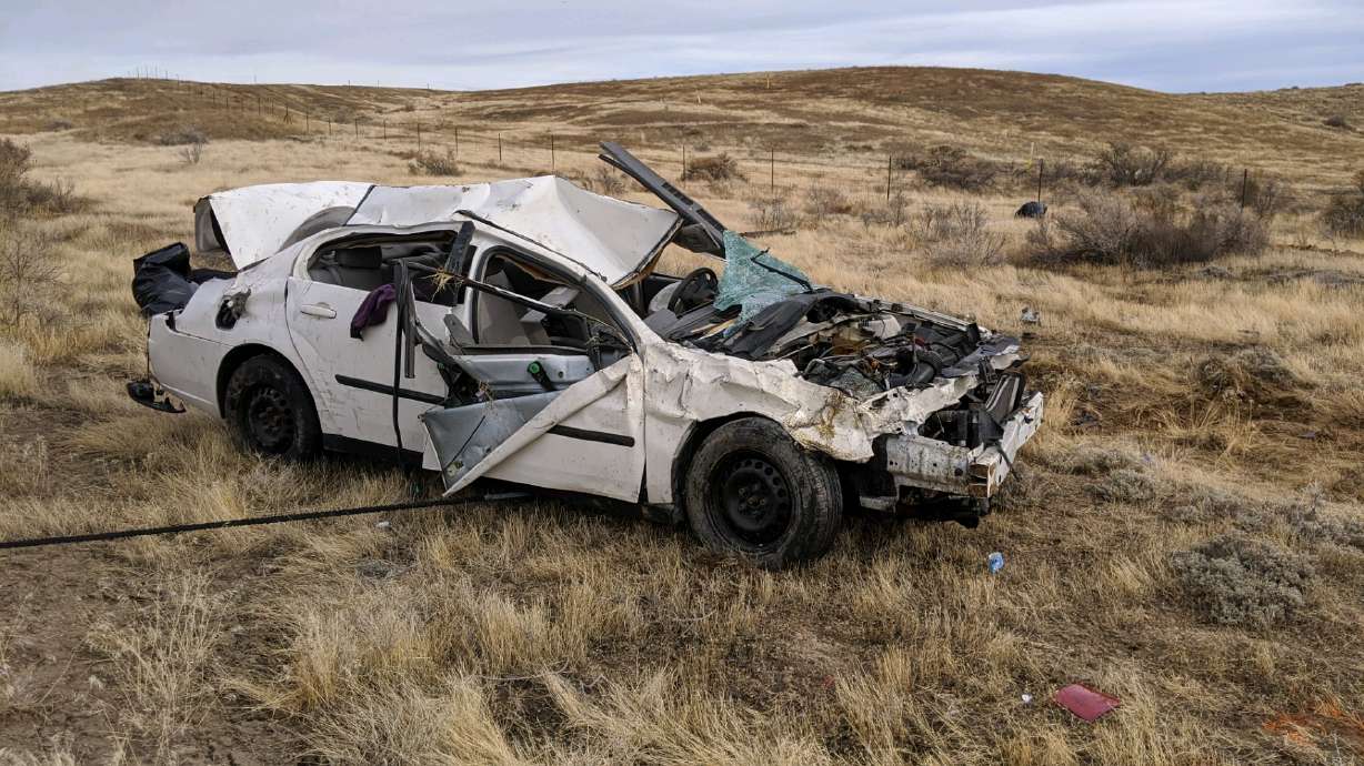 1 killed in rollover crash near Colorado-Utah border