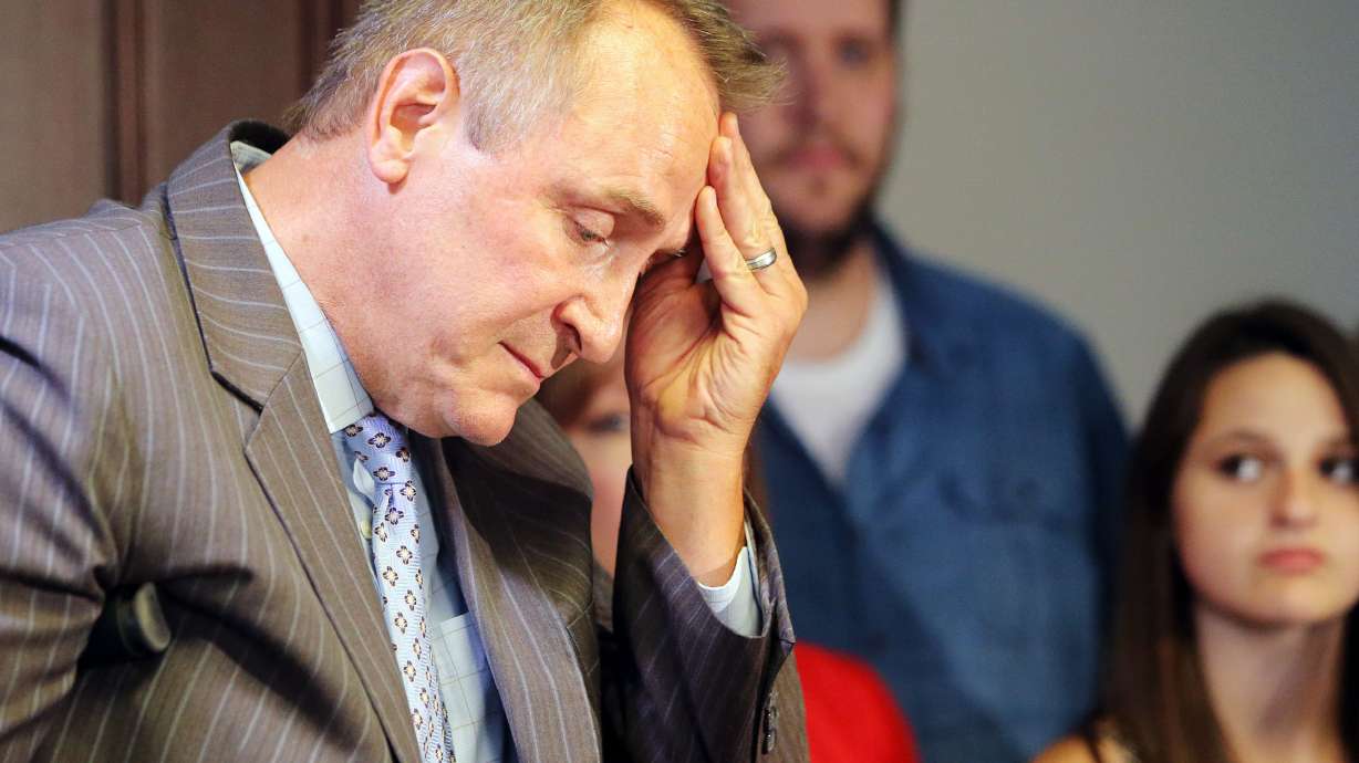 Judge tosses Shurtleff’s lawsuit against FBI, state prosecutors