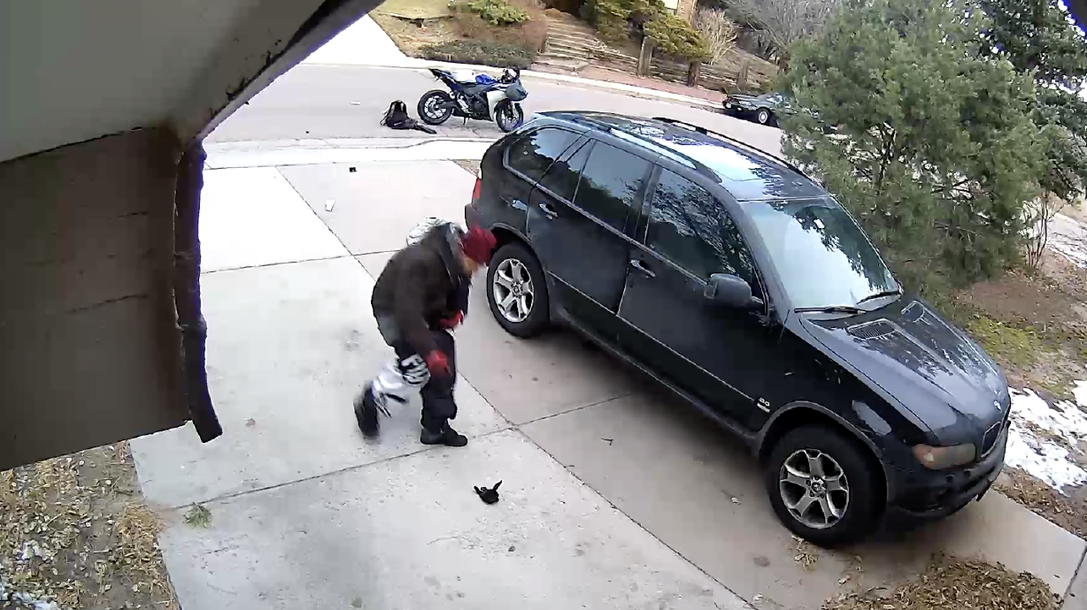 Have You Seen This? Porch thief loses integrity and pants
