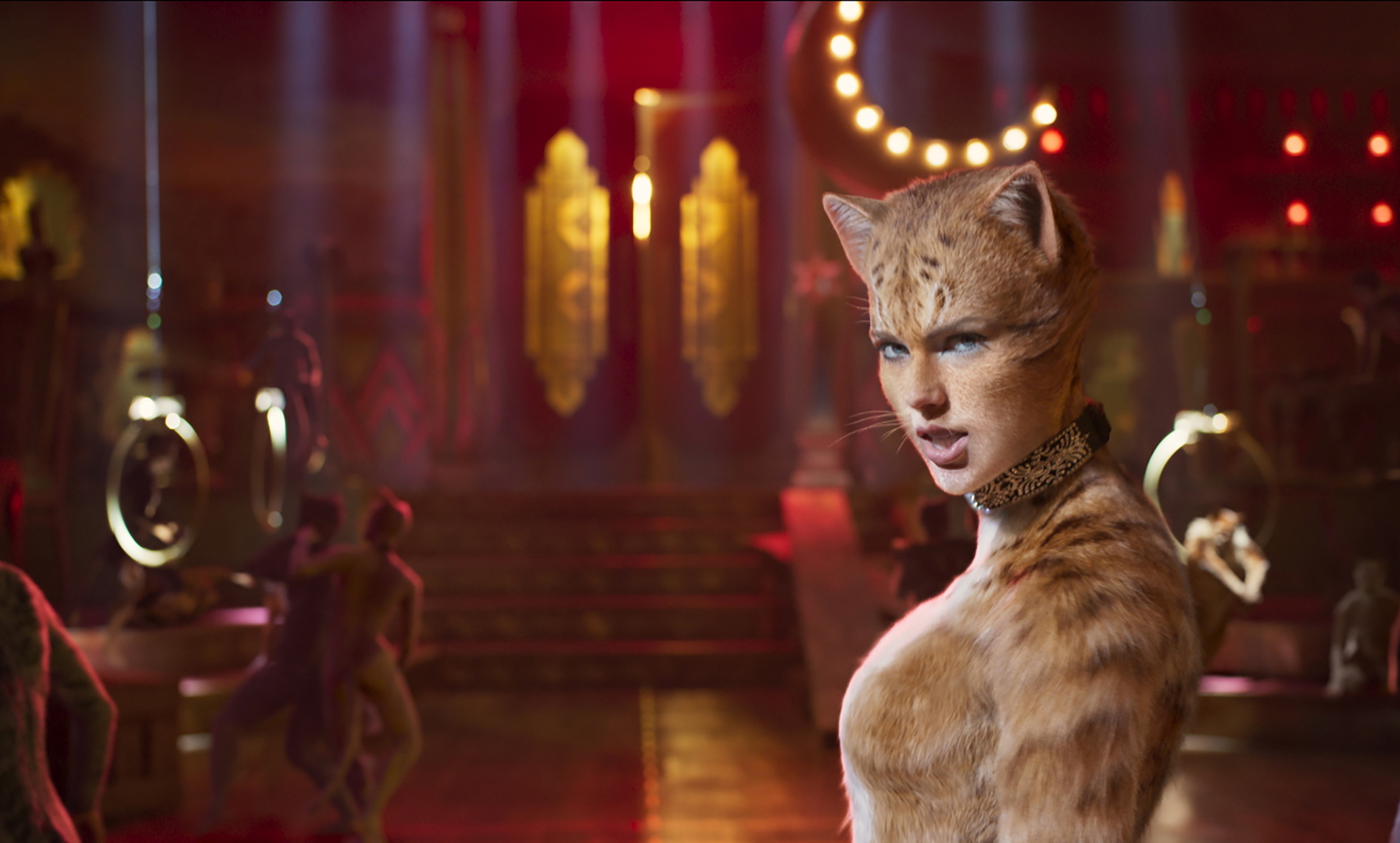 Review: Forget CGI. Dench is the special effect in 'Cats'