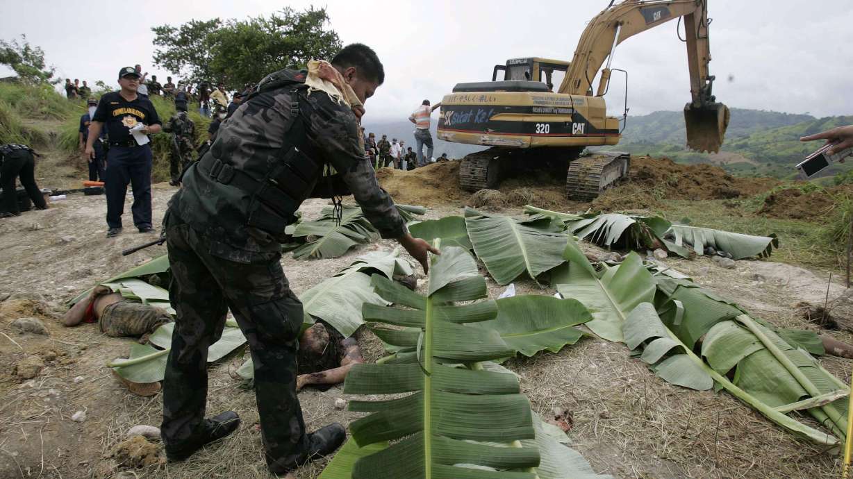 Philippines convicts key clan members in 2009 massacre