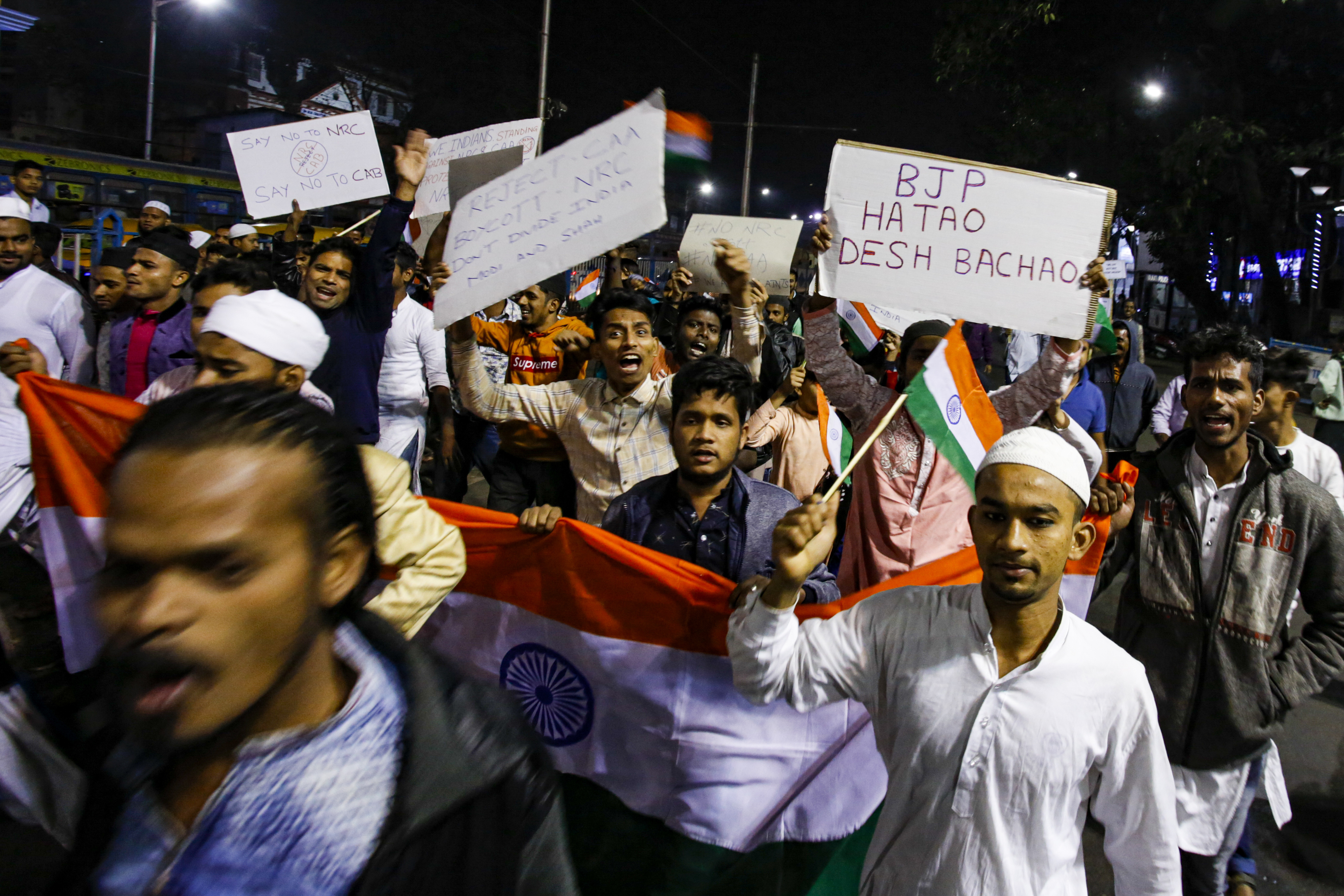 India suspends internet and phone services to quell protests
