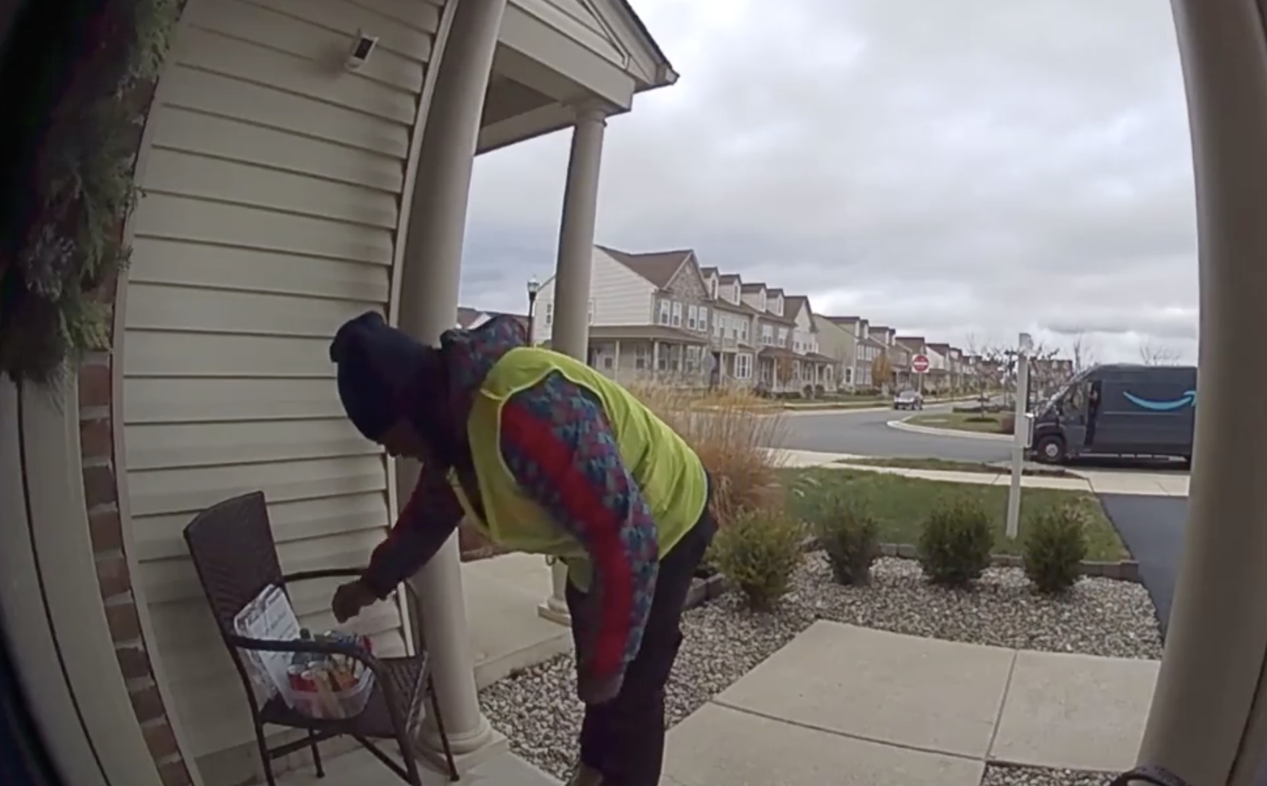 Have You Seen This? Delivery driver’s dance for snacks goes viral