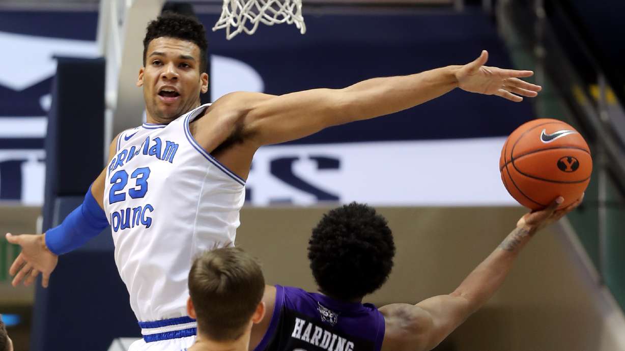 Childs' record-setting efficiency leads BYU basketball past Weber State