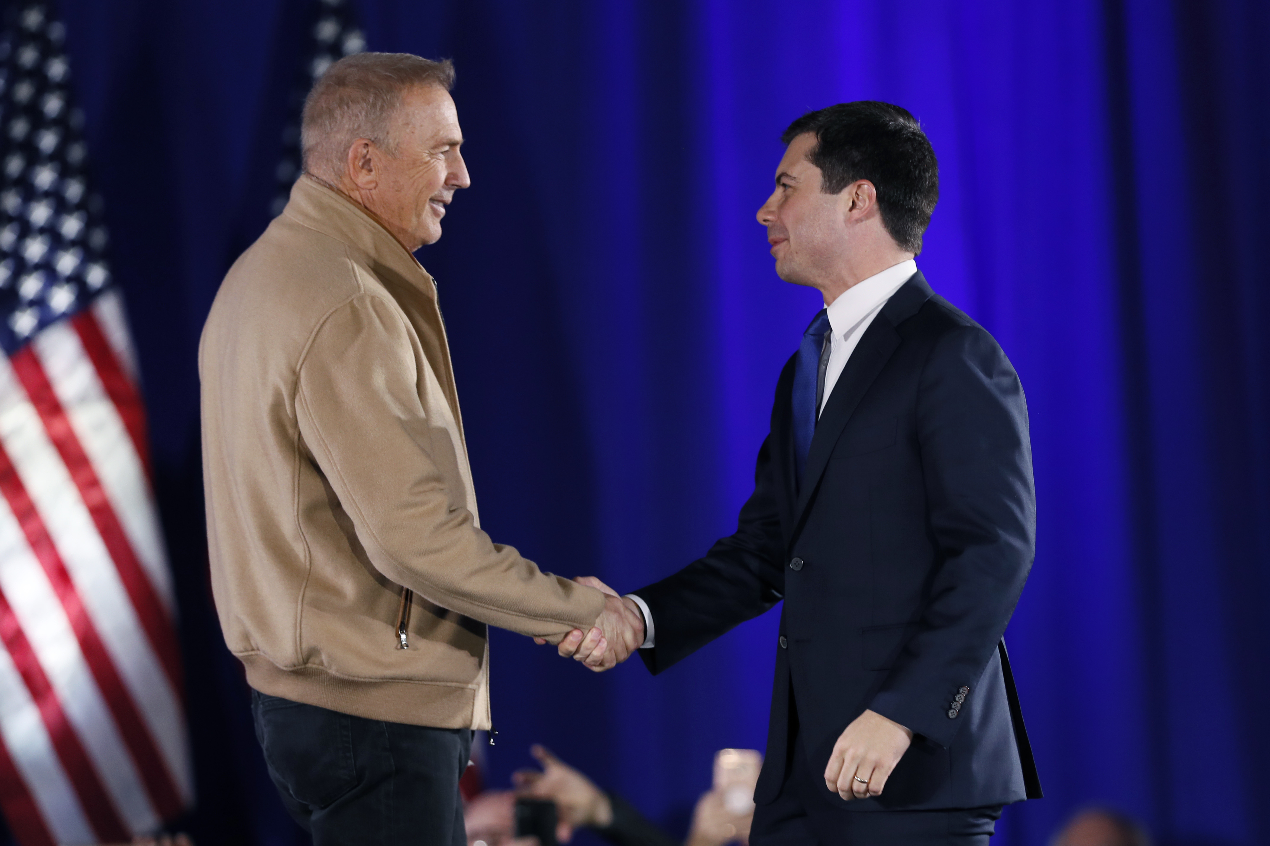 Actor Kevin Costner returns to Iowa to support Buttigieg