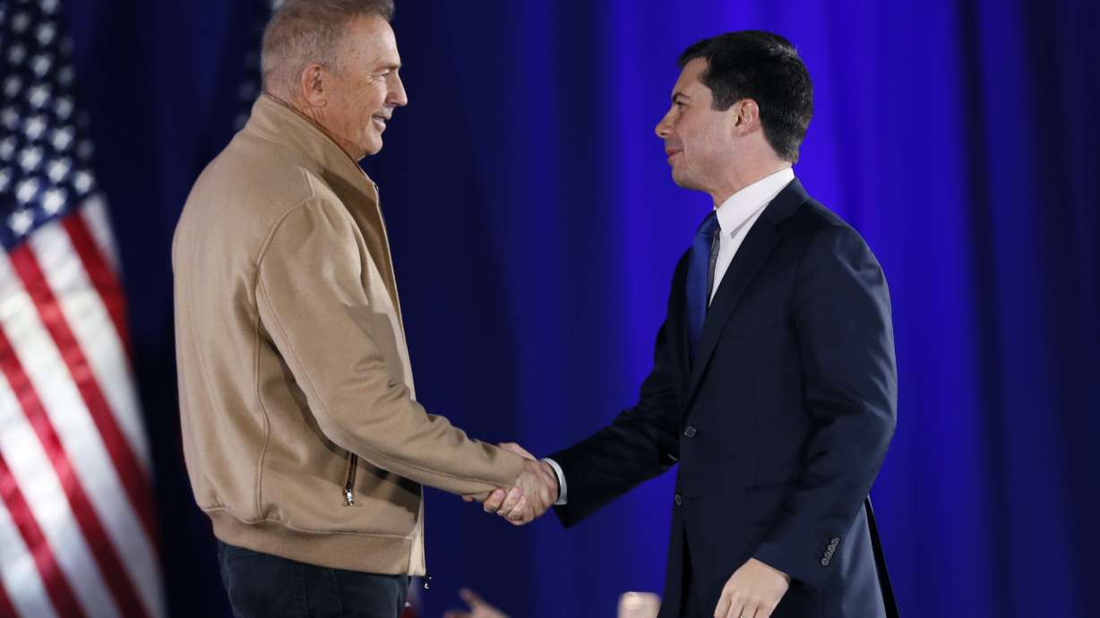 Actor Kevin Costner returns to Iowa to support Buttigieg