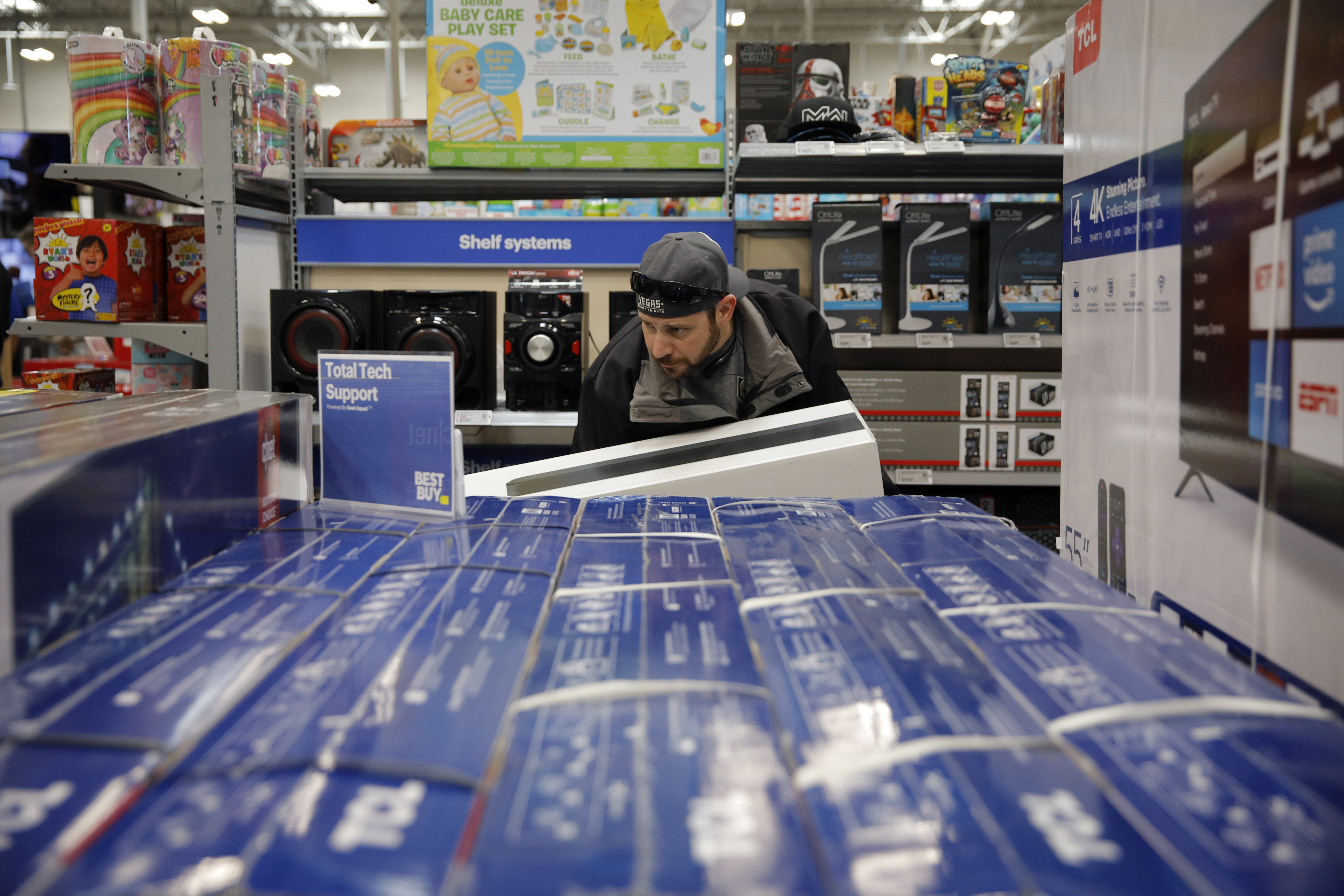 On the Money: Tips to make the best of post-holiday shopping