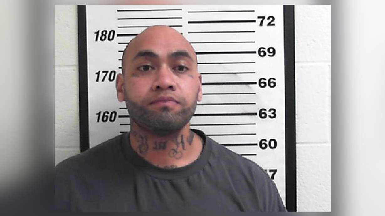 Taser fails to stop man in scuffle with 2 Davis County deputies, police say