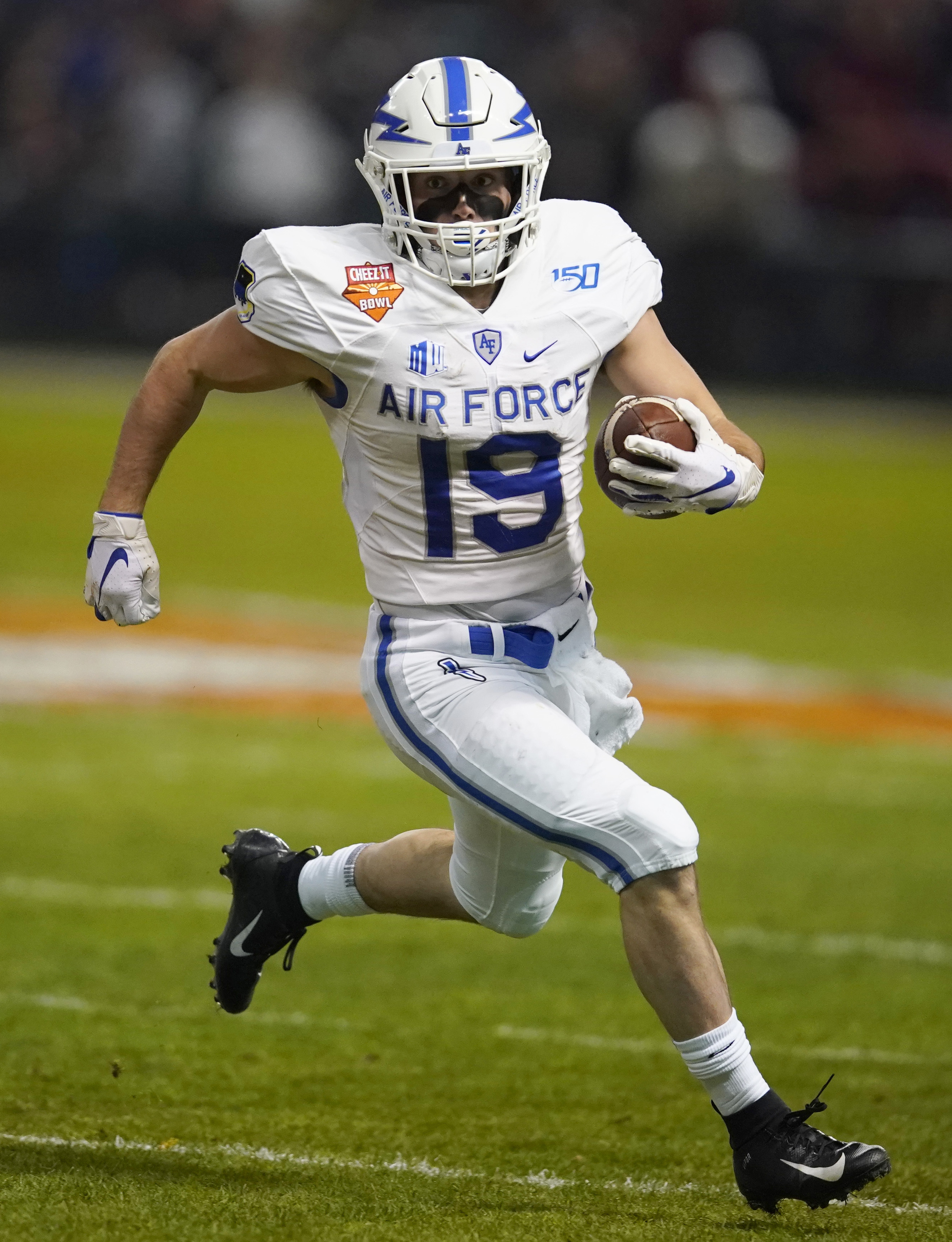 Air Force tops Washington State 31-21 at Cheez-It Bowl