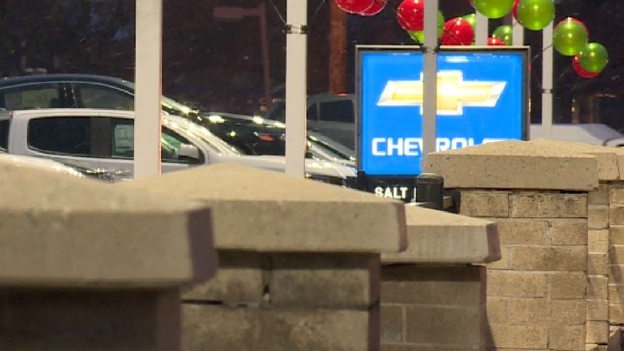 6 vehicles burned in 'suspicious' fire at Salt Lake Chevy dealership