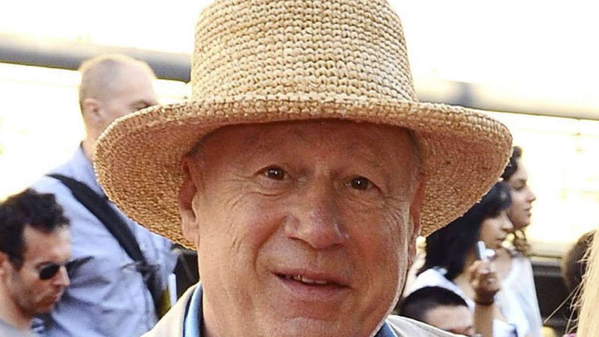 Monty Python collaborator Neil Innes dies at age 75