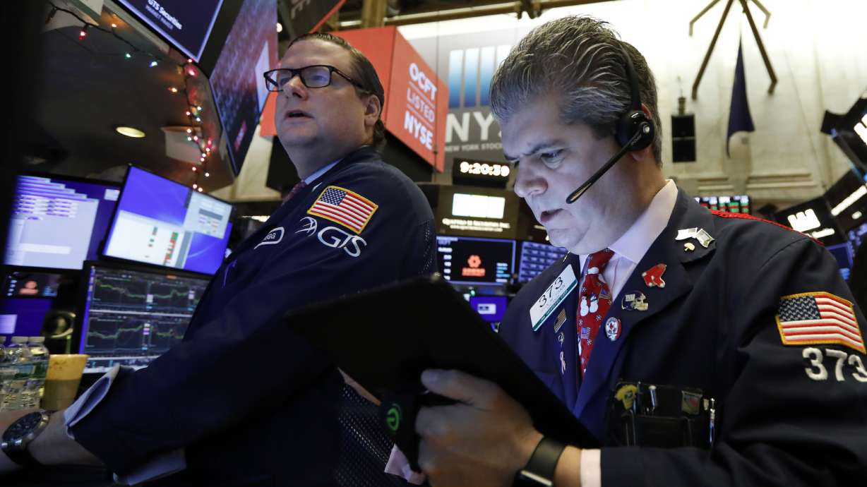 Stocks close out best year since 2013; S&P 500 soars 28.9%