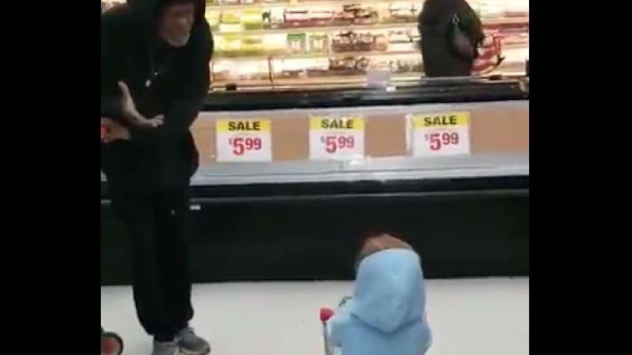 Have You Seen This? Toddler melts hearts, earns $1 in special shopping trip