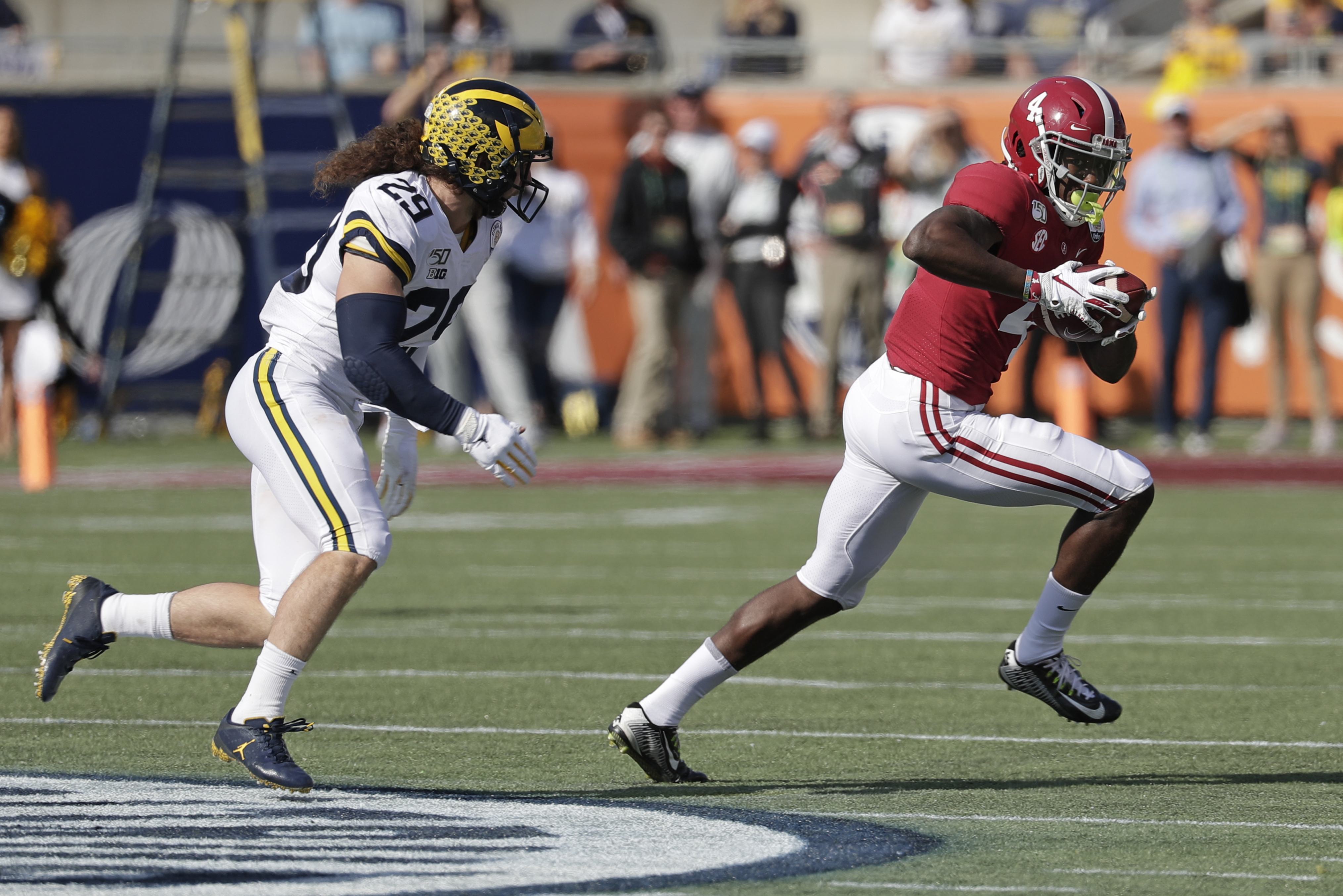 Jeudy, Jones lead Tide past Michigan in Citrus Bowl, 35-16