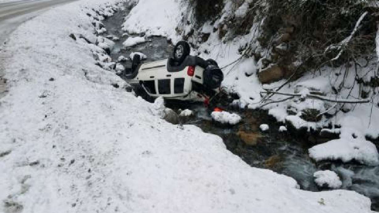 Trooper hit while investigating rollover crash in Provo Canyon