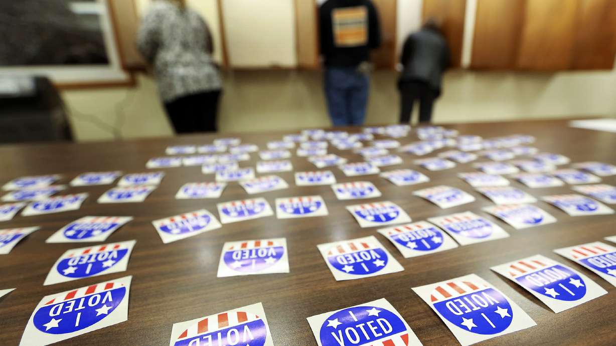 Conservatives seek immediate purge of voters in Wisconsin