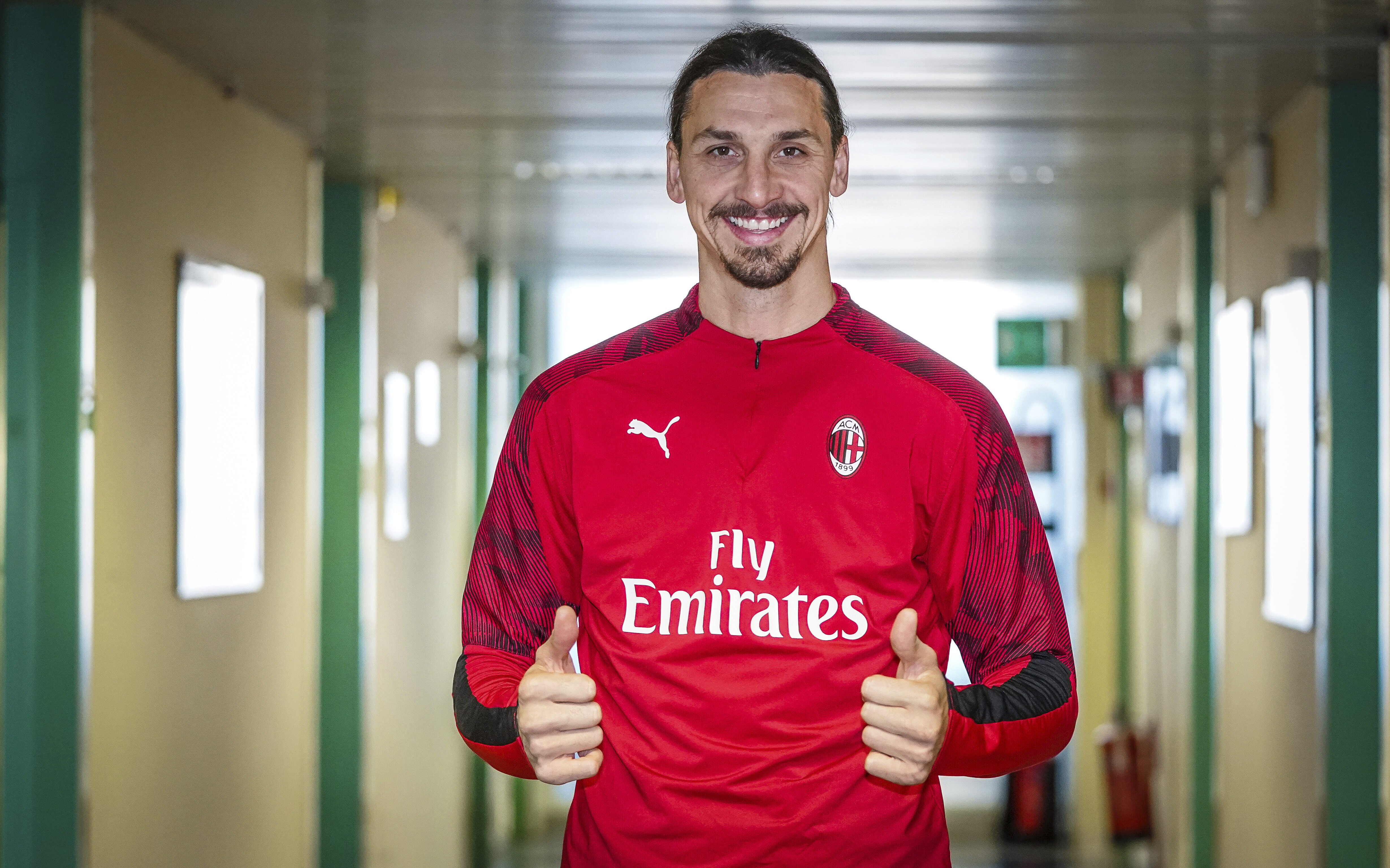 Ibrahimović welcomes 'top-level challenge' at AC Milan