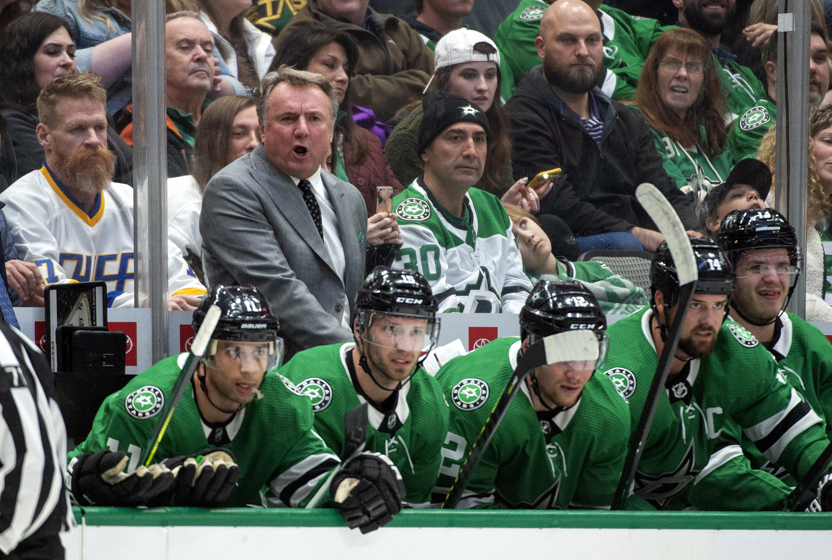 Montgomery calls firing by Stars 'appropriate,' enters rehab