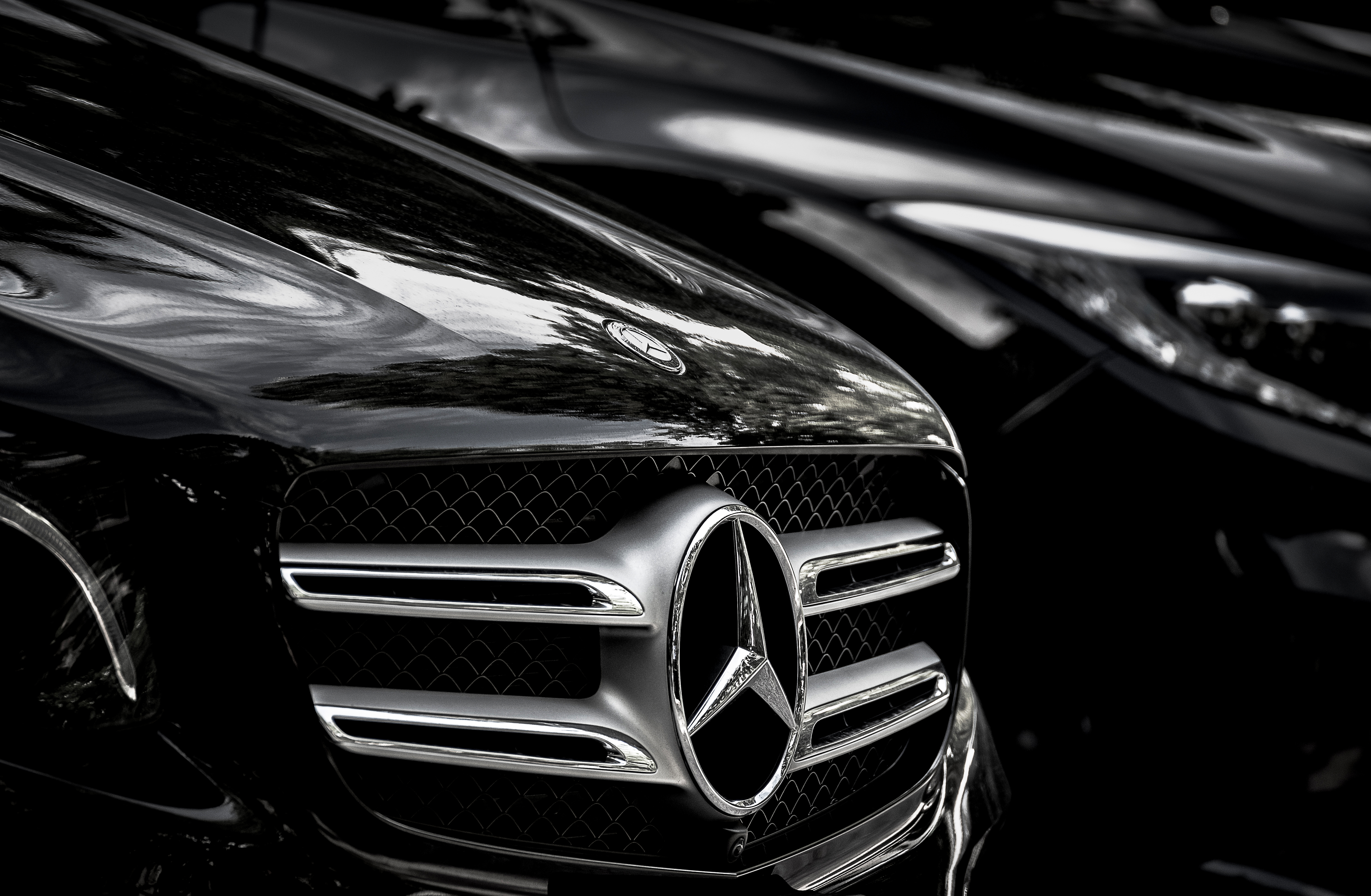 Mercedes recalls 750,000 cars because sunroof can fly off