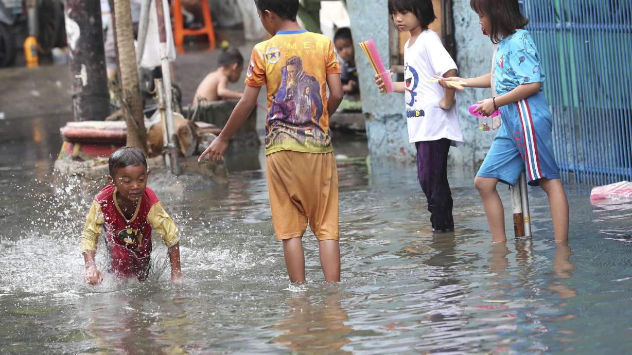 Indonesia's flooded capital disinfected to fend off disease