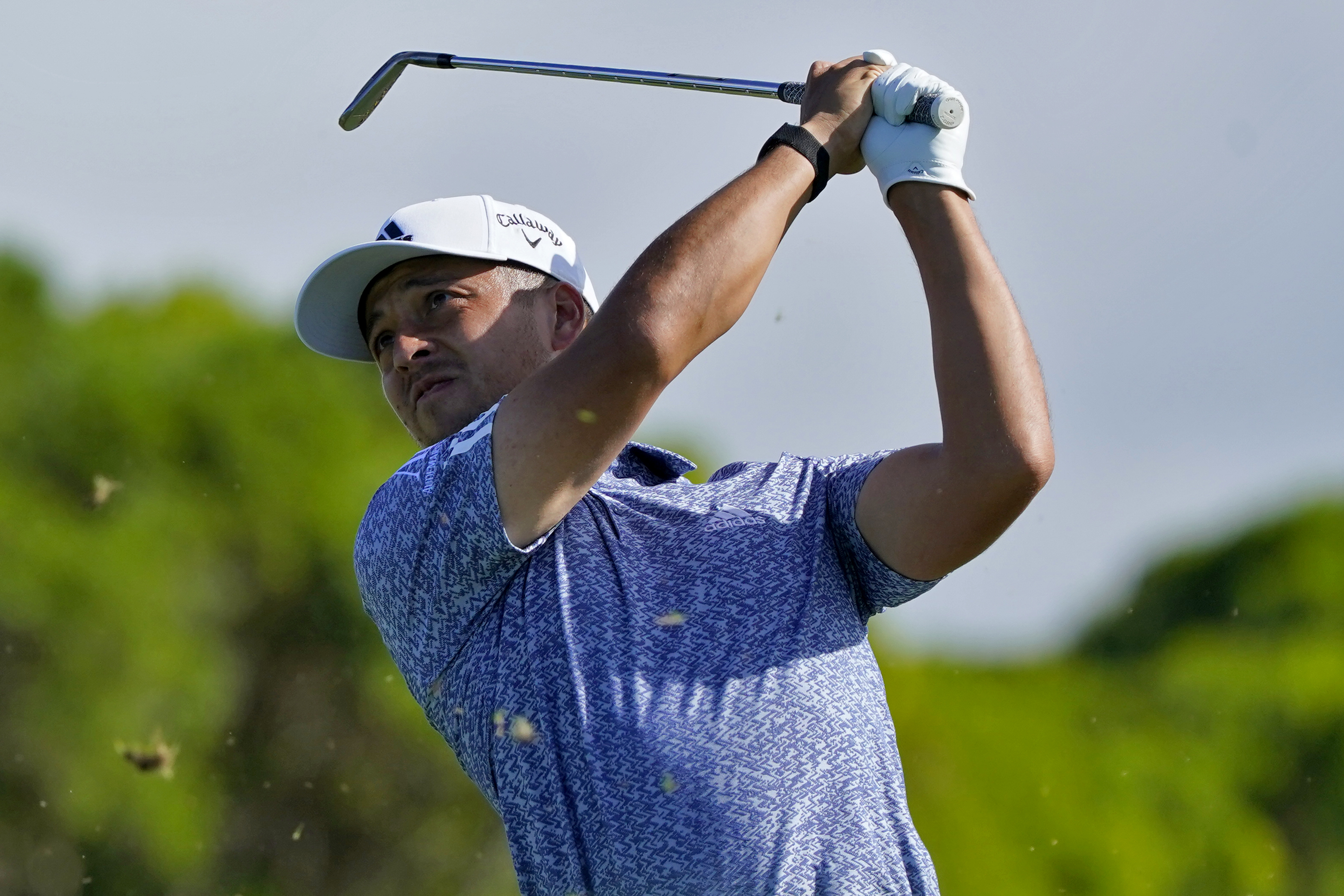Justin Thomas hangs on to win Kapalua in a playoff