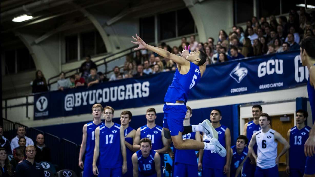 Fernandez, No. 2 Cougars ace road upset of No. 1 Hawaii