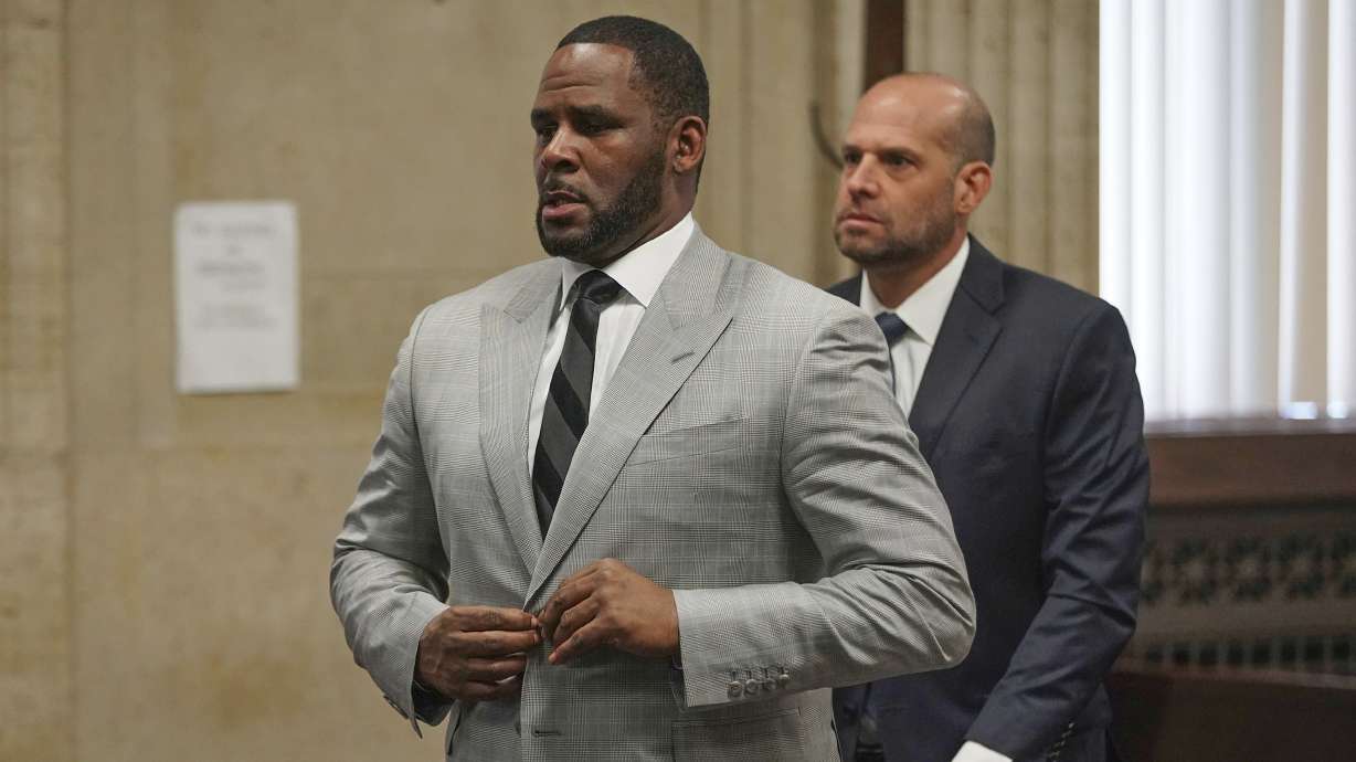 R. Kelly girlfriend pleads not guilty to battery charge